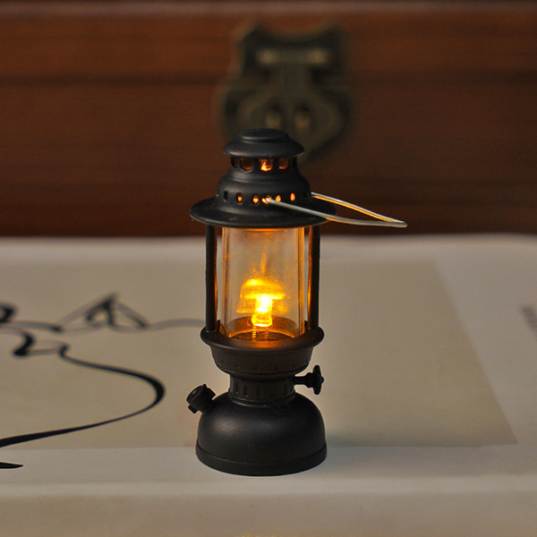 Miniature Retro Lantern (Mini Decoration Light) - Image 2